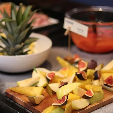 L'eautel Centre Port 4* Toulon