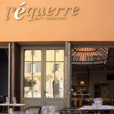 L'eautel Centre Port Hotel 4*