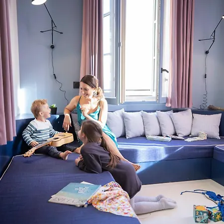 L'eautel Centre Port Hotell 4*