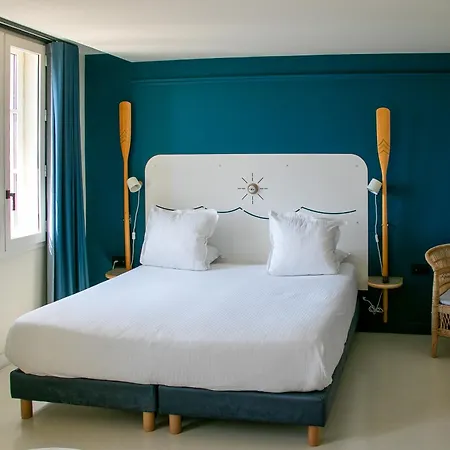 L'eautel Centre Port 4* Τουλόν