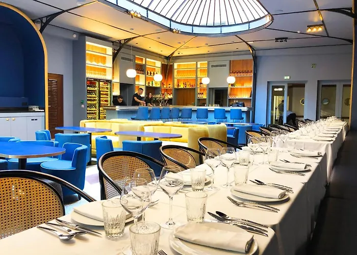 L'eautel Centre Port 4*