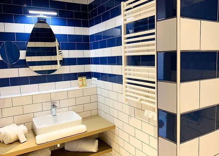 L'eautel Centre Port Hotell 4*