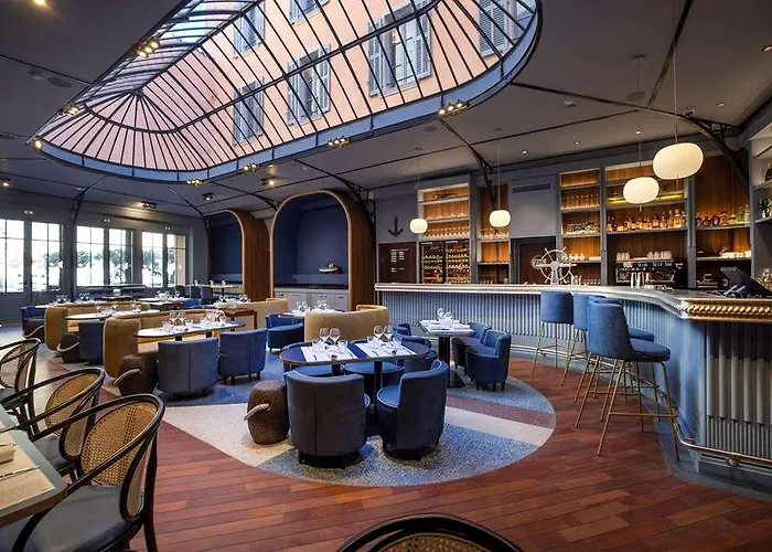 Hotell L'eautel Centre Port 4*