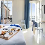 Отель L'eautel Centre Port 4*