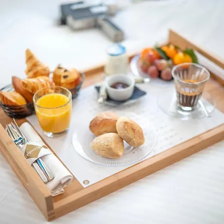 Отель L'eautel Centre Port 4*
