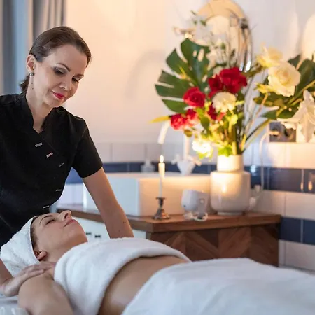 L'eautel Centre Port 4* Τουλόν