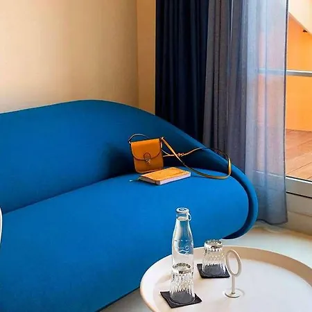 L'eautel Centre Port Тулон