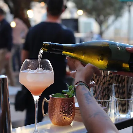 L'eautel Centre Port Tolón