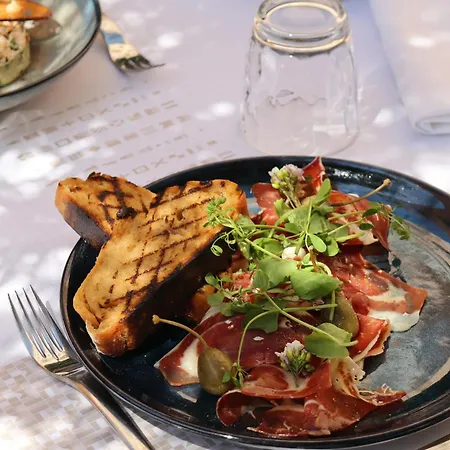 L'eautel Centre Port Hotel