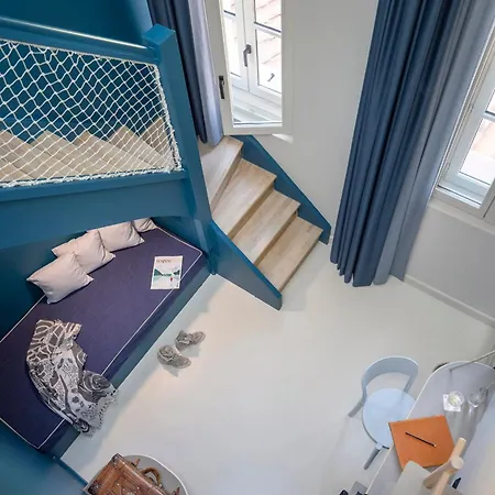 호텔 L'eautel Centre Port 4*