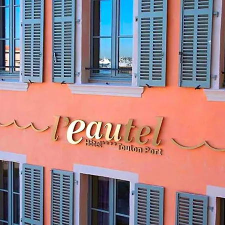 L'eautel Centre Port 4*