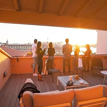 L'eautel Centre Port 4*