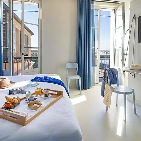 L'eautel Centre Port Hotel Tulon