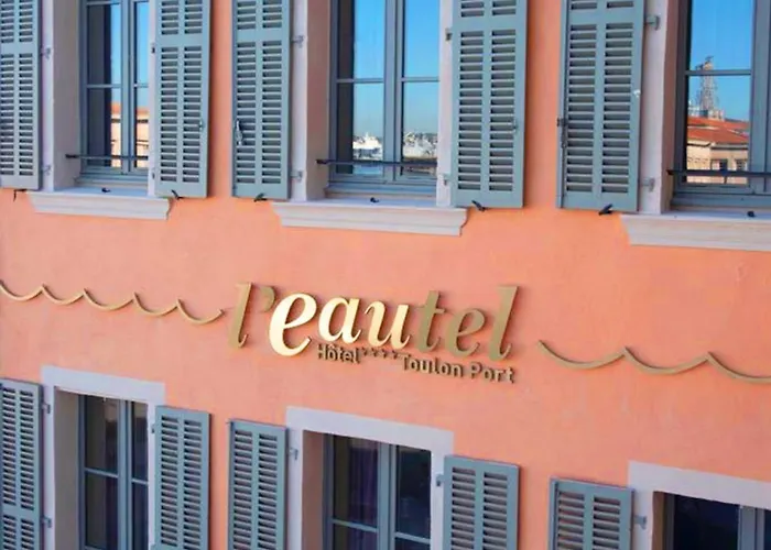 L'eautel Centre Port 4* تولون